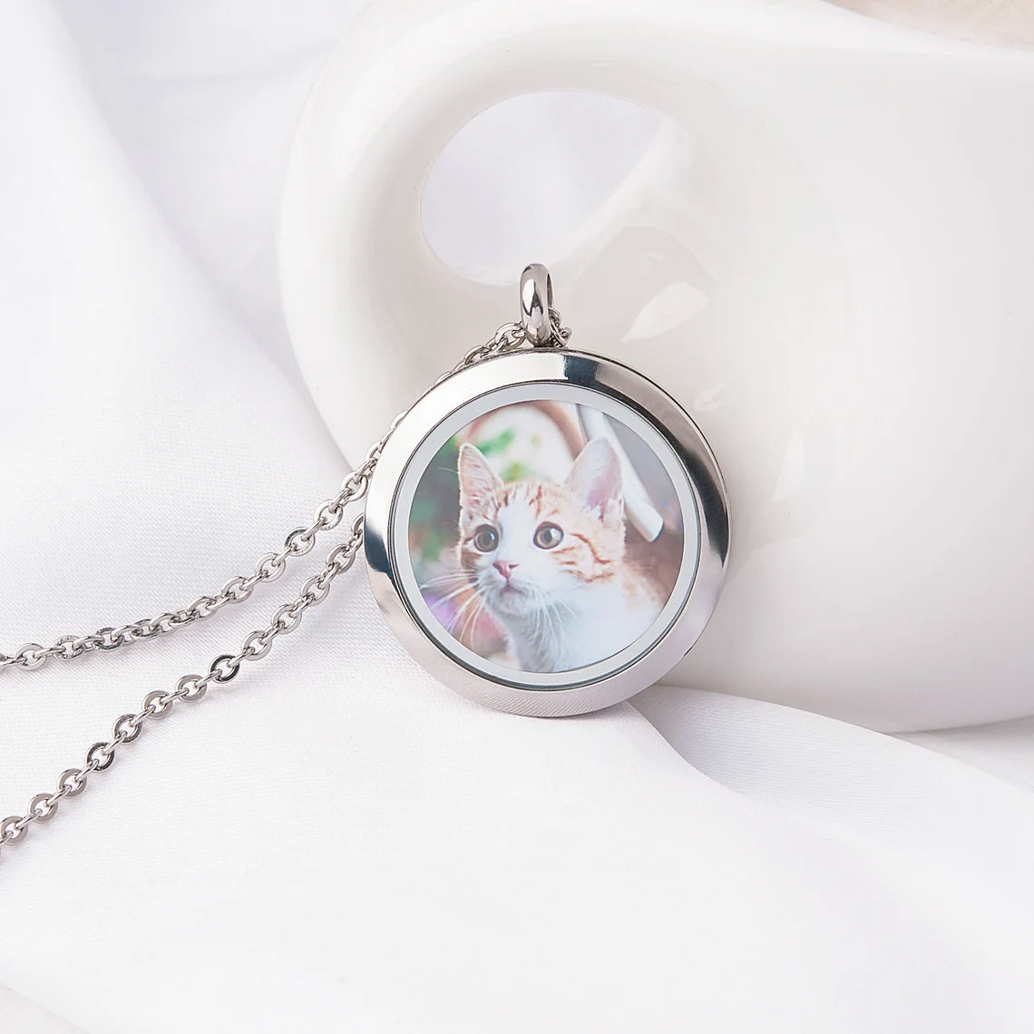 Round Locket Pet Memorial Necklace