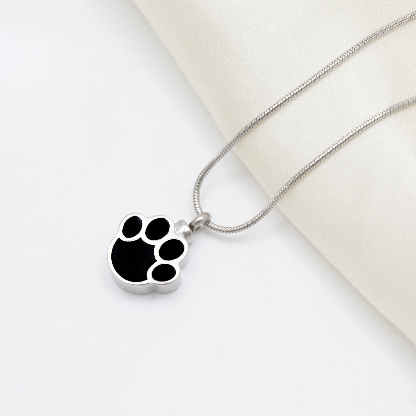 The best memory of your Loyal Dog Paw Heart Memorial Necklace